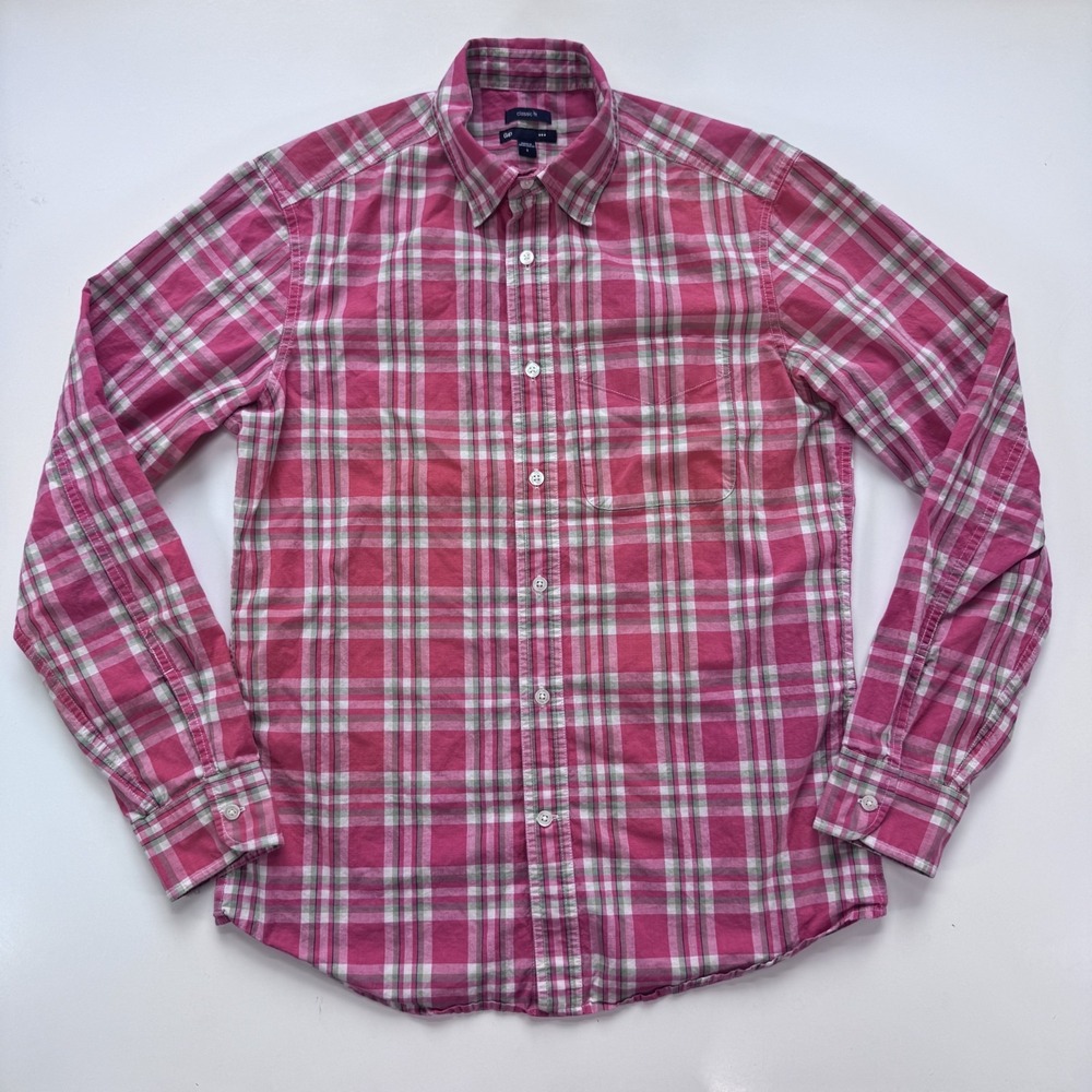 GAP Long Sleeve Button Down Shirt Mens Small Classic Fit Red Plaid